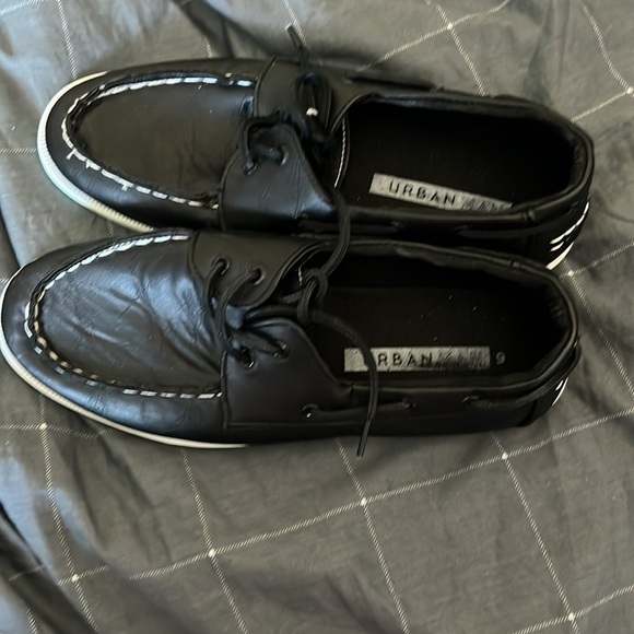 Urban Man Black Faux Leather Boat Shoes Size 9 - Picture 2 of 4